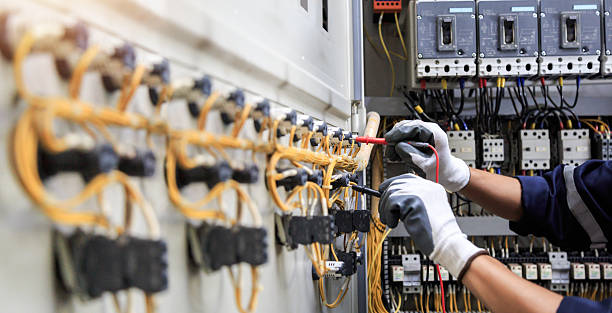 Professional Electrician technician working in South Gull Lake, MI